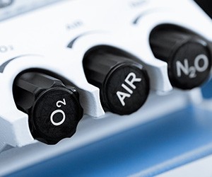 Oxygen, air, and nitrous oxide nozzle