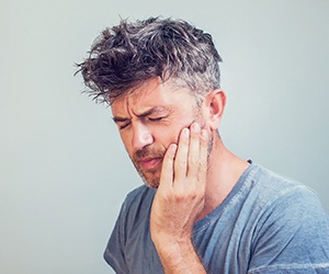 A man with a dental emergency in Portland